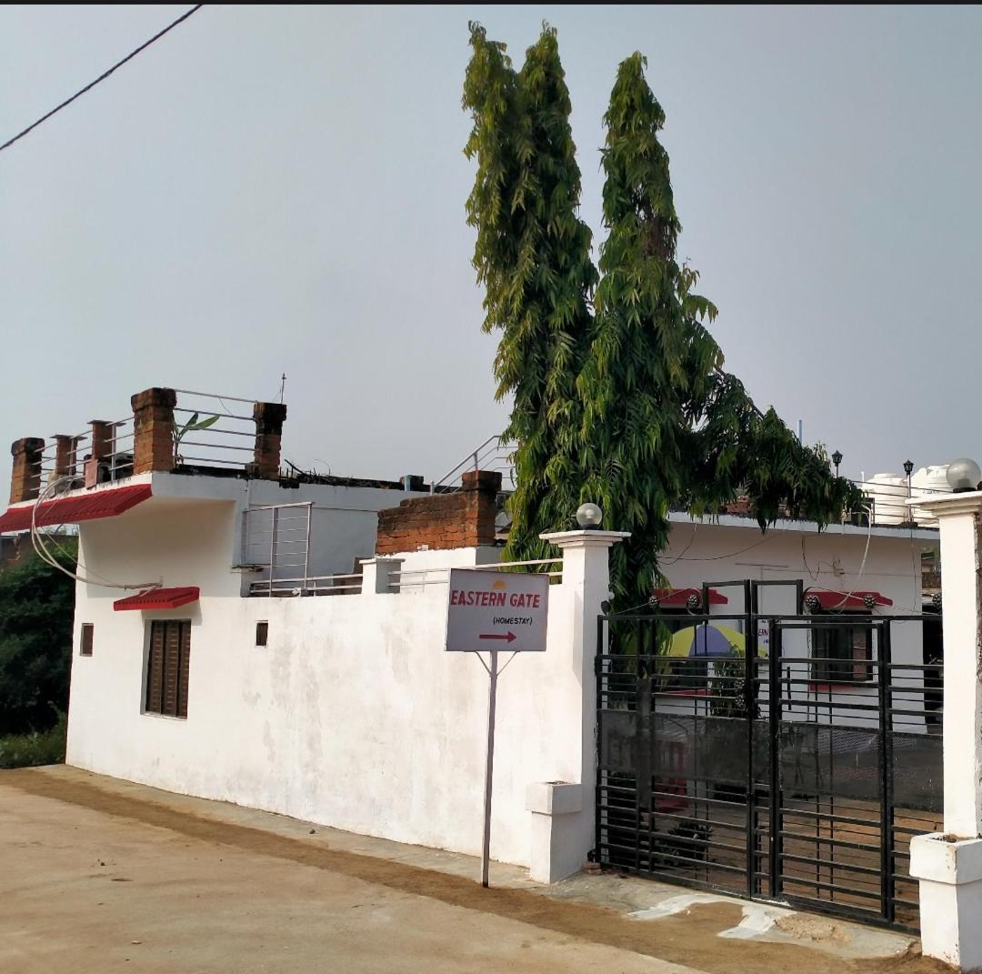 Eastern Gate Homestay Khajurāho Exterior foto